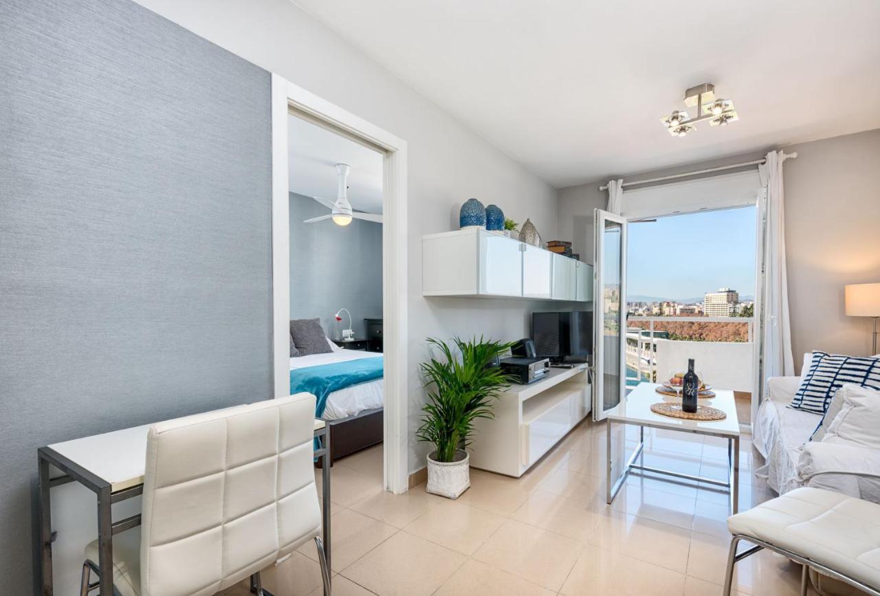 Susana Beach Apartment In Malaga By Solaga Holiday Homes Dış mekan fotoğraf